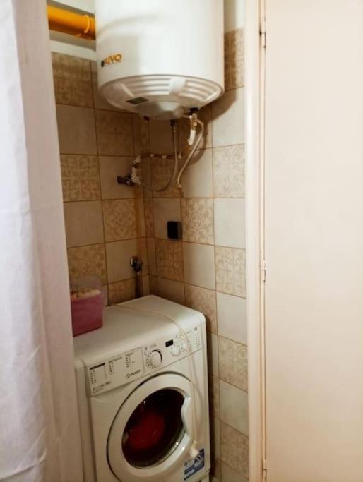Romantic Apartment Ideal For Women! أثينا المظهر الخارجي الصورة